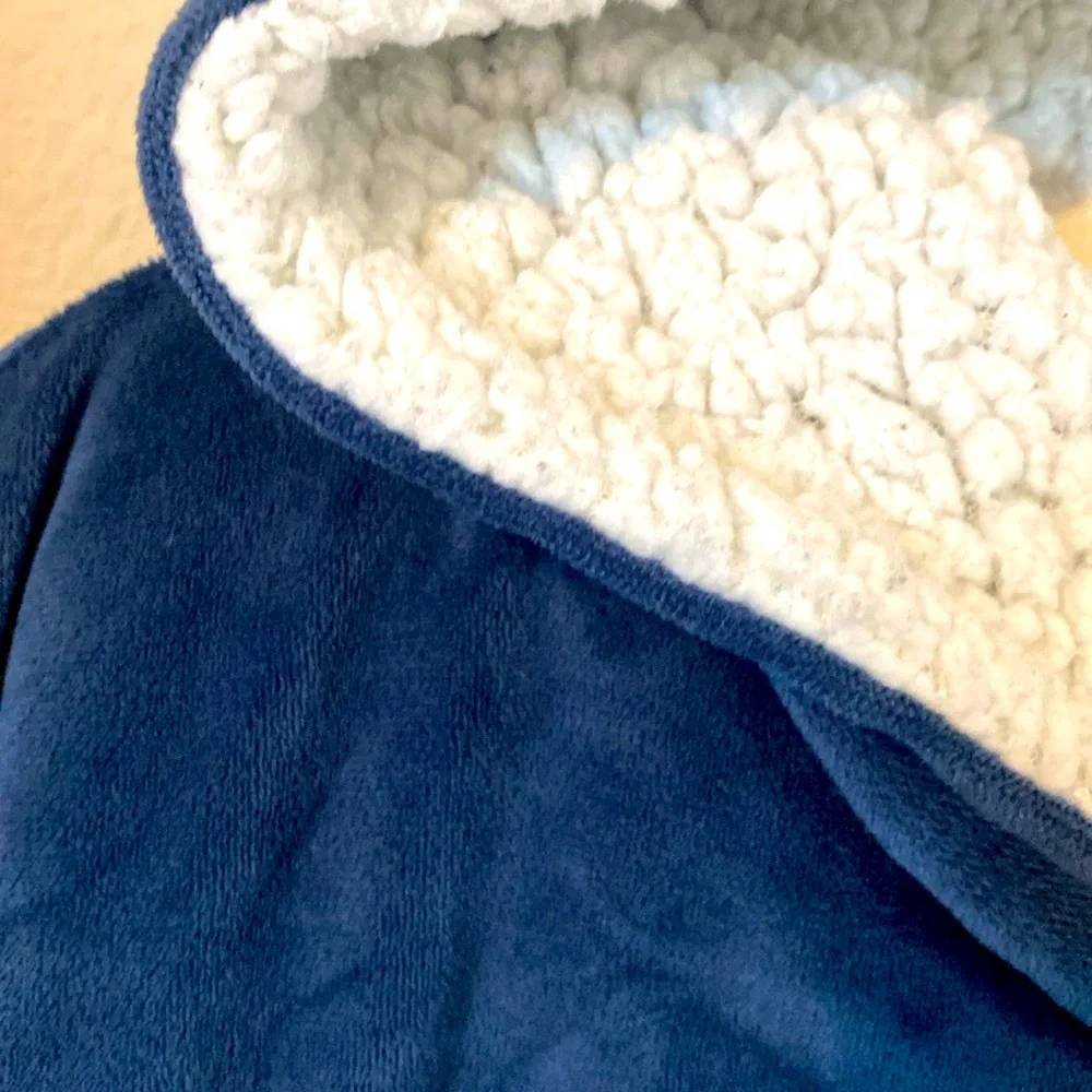 THE COMFY Original | Sherpa Lined Microfiber Fleece‎ Wearable Blanket, Oversized